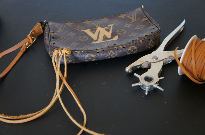 Selena Gomez Carries Louis Vuitton Jeff Koons Bag Worth $3,200