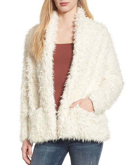 Celebrity Look for Less: Mandy Moore In Fluffy Faux Fur Street Style ...