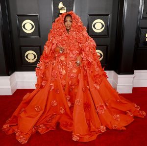 Grammys red carpet: A dress that looks like a garbage bag, double denim and  a whole lot of flowers - ABC News